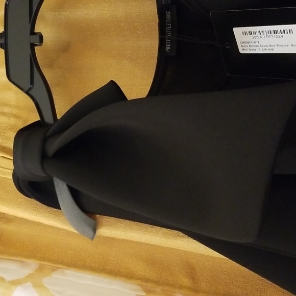 Pretty  Little Thing  Dress - Picture 4 of 5